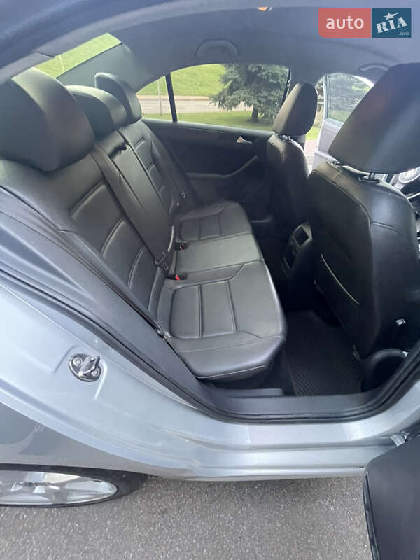 Седан Volkswagen Jetta 2013 в Киеве