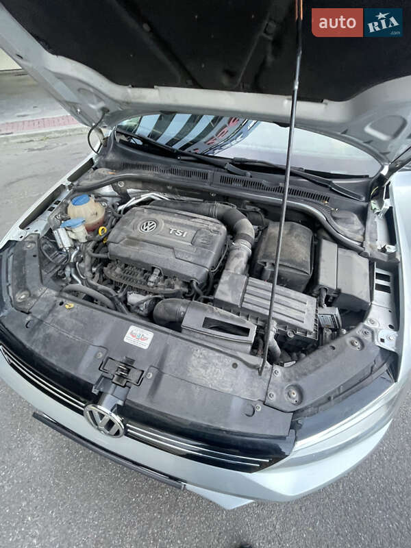 Седан Volkswagen Jetta 2013 в Киеве