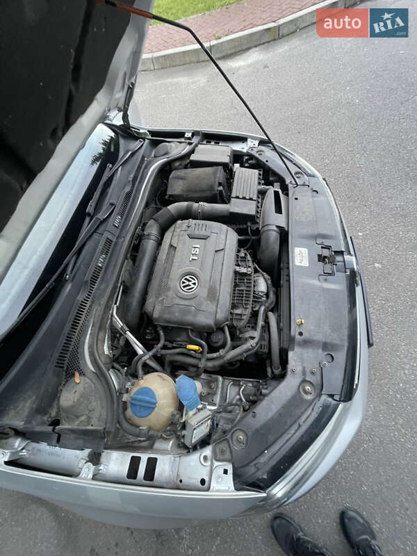Седан Volkswagen Jetta 2013 в Киеве