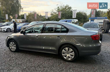 Седан Volkswagen Jetta 2014 в 