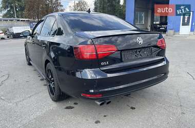 Седан Volkswagen Jetta 2015 в 