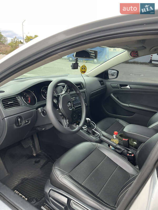 Седан Volkswagen Jetta 2015 в Киеве фото 7 Седан Volkswagen Jetta 2015 в Киеве