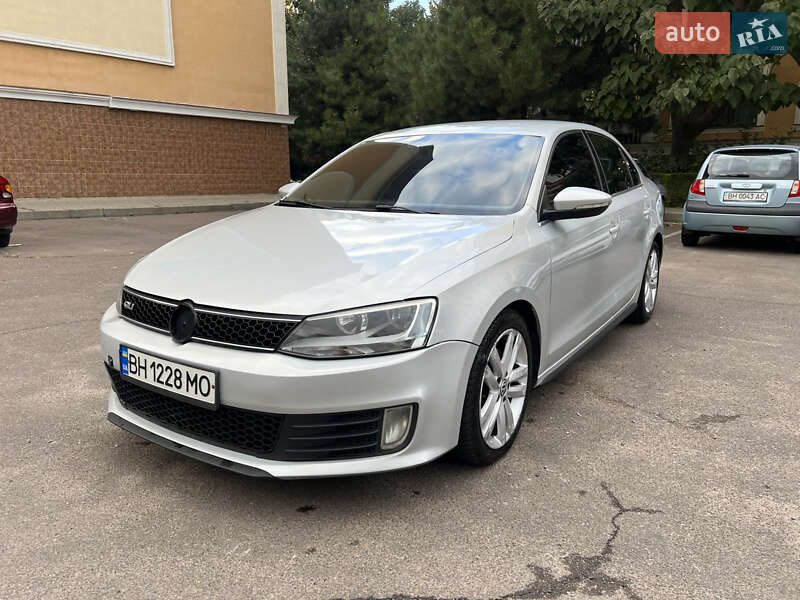 Седан Volkswagen Jetta 2012 в Одесі