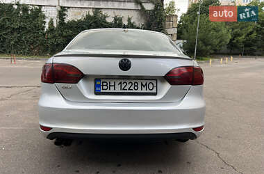 Седан Volkswagen Jetta 2012 в 