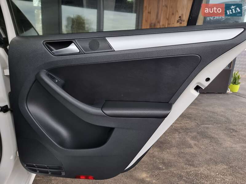 Седан Volkswagen Jetta 2012 в Вінниці фото 59 Седан Volkswagen Jetta 2012 в Вінниці