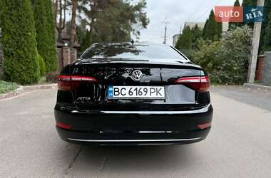 Седан Volkswagen Jetta 2019 в 