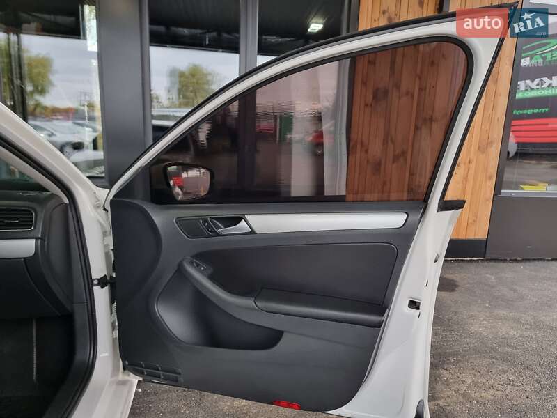 Седан Volkswagen Jetta 2012 в Вінниці фото 48 Седан Volkswagen Jetta 2012 в Вінниці