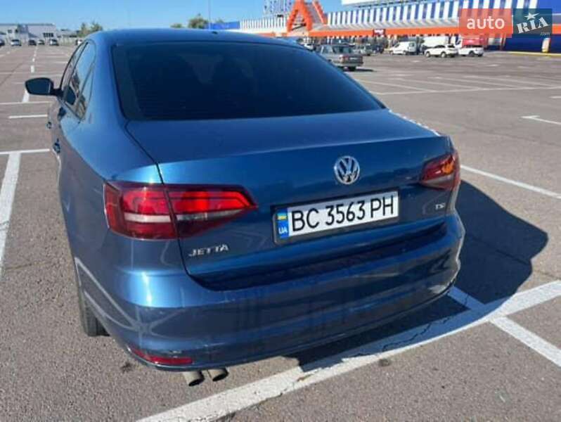Седан Volkswagen Jetta 2016 в Львове
