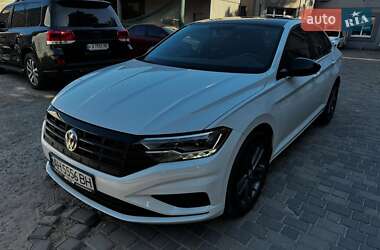 Седан Volkswagen Jetta 2019 в Львові