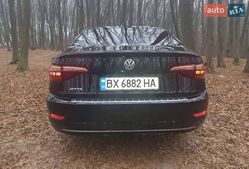 Седан Volkswagen Jetta 2018 в Львове