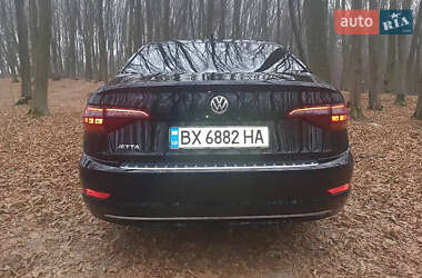 Седан Volkswagen Jetta 2018 в 