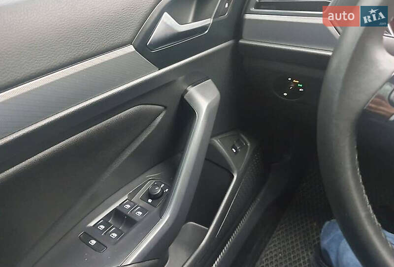 Седан Volkswagen Jetta 2018 в Львове