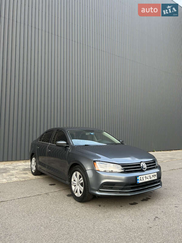 Седан Volkswagen Jetta 2017 в 