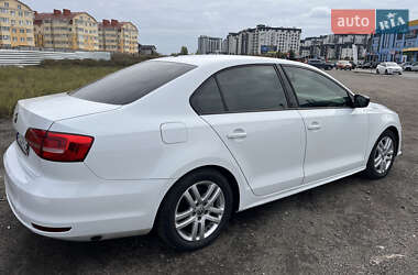 Седан Volkswagen Jetta 2014 в 