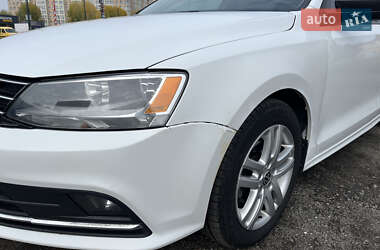 Седан Volkswagen Jetta 2014 в 