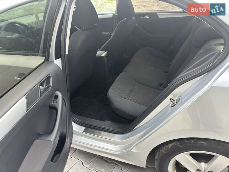 Седан Volkswagen Jetta 2011 в Кам'янці-Бузькій