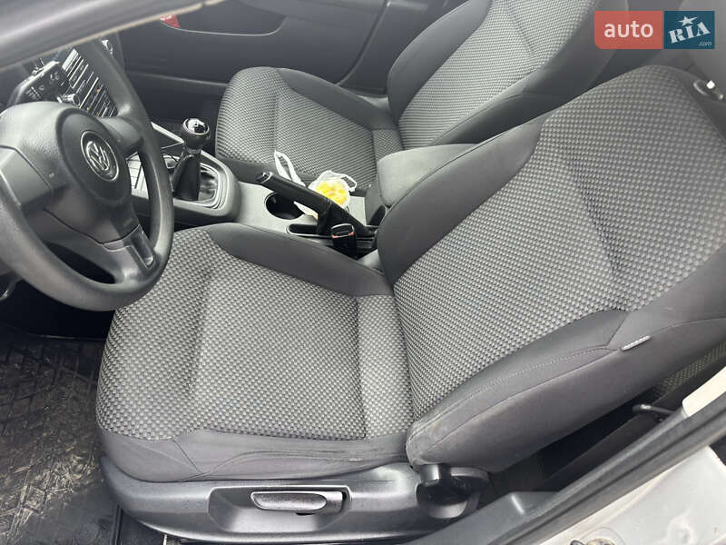 Седан Volkswagen Jetta 2011 в Кам'янці-Бузькій