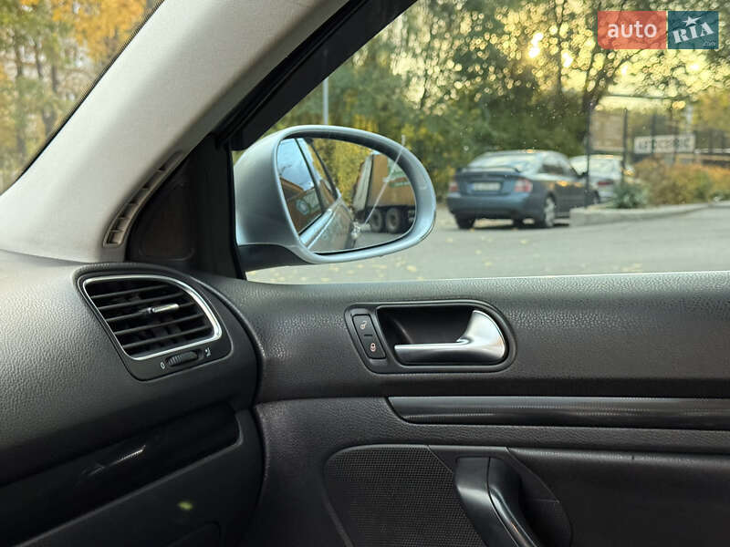 Універсал Volkswagen Jetta 2009 в Дніпрі