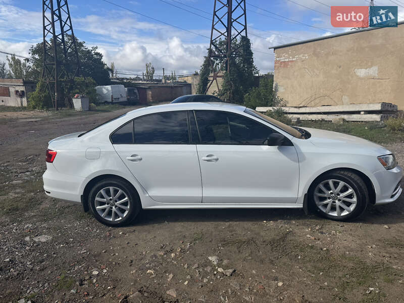 Седан Volkswagen Jetta 2015 в Николаеве