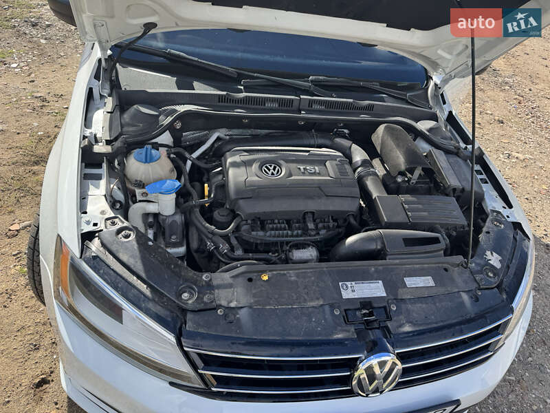 Седан Volkswagen Jetta 2015 в Николаеве