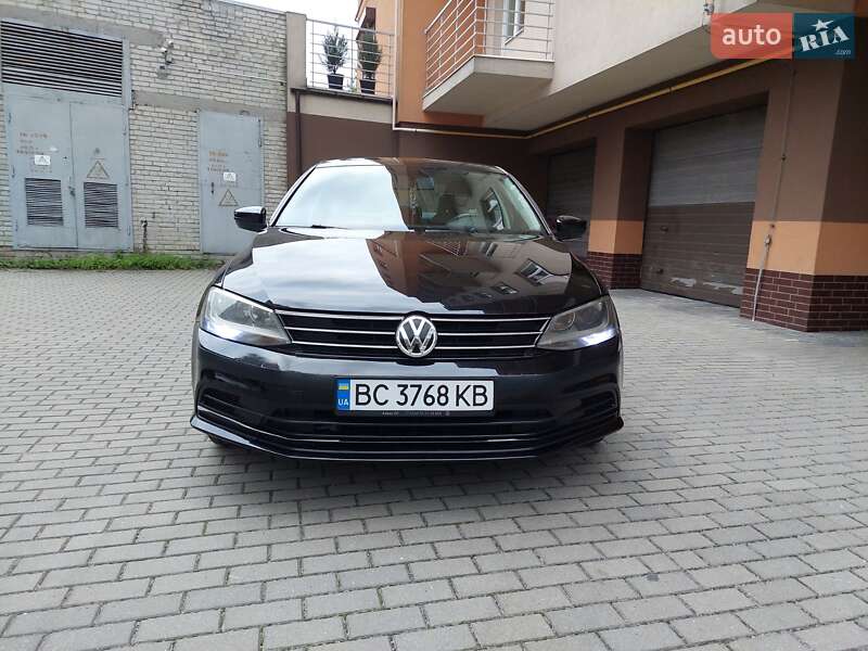 Седан Volkswagen Jetta 2016 в Львове