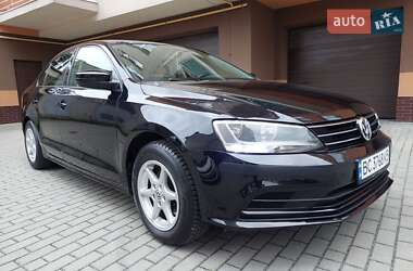 Седан Volkswagen Jetta 2016 в Львове