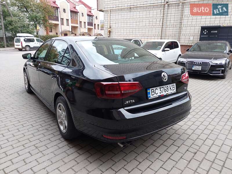 Седан Volkswagen Jetta 2016 в Львове