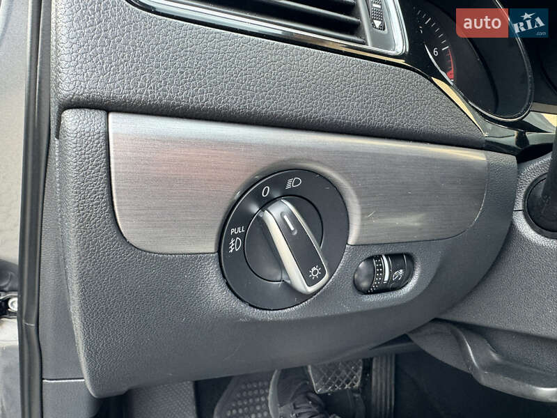 Седан Volkswagen Jetta 2016 в Ужгороде