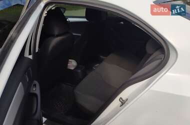 Седан Volkswagen Jetta 2014 в 