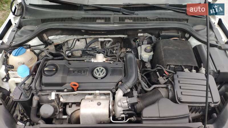 Седан Volkswagen Jetta 2014 в Запоріжжі