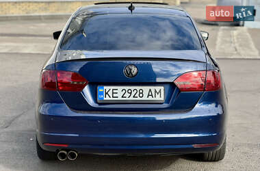 Седан Volkswagen Jetta 2013 в 