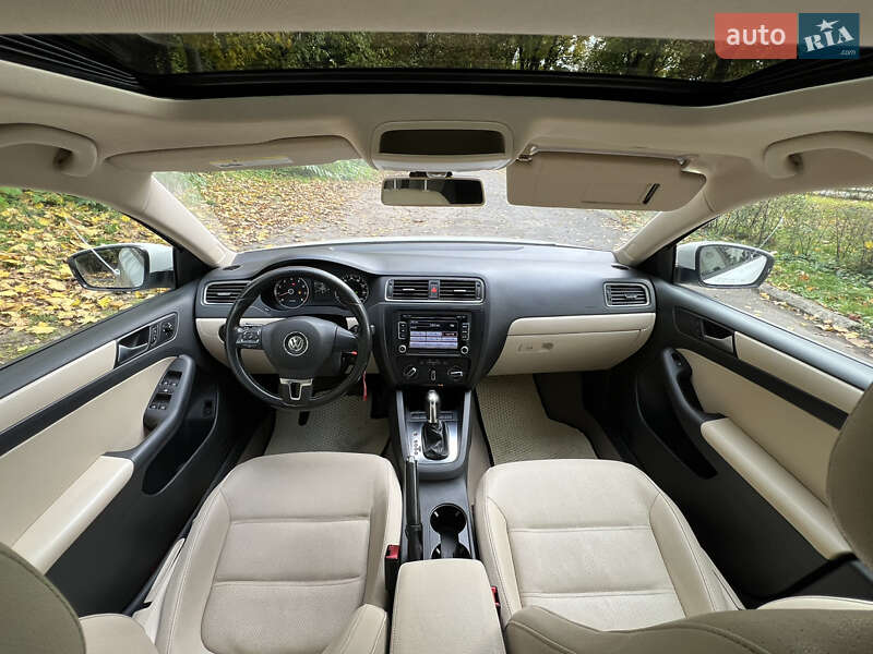 Седан Volkswagen Jetta 2012 в Львове фото 9 Седан Volkswagen Jetta 2012 в Львове