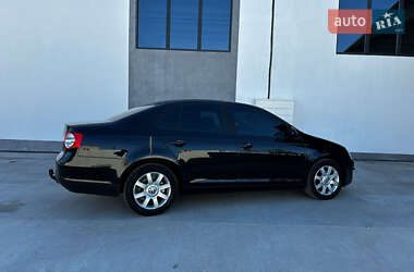 Седан Volkswagen Jetta 2006 в 