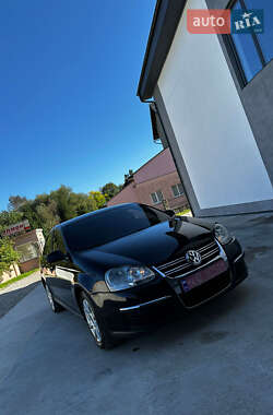 Седан Volkswagen Jetta 2006 в 