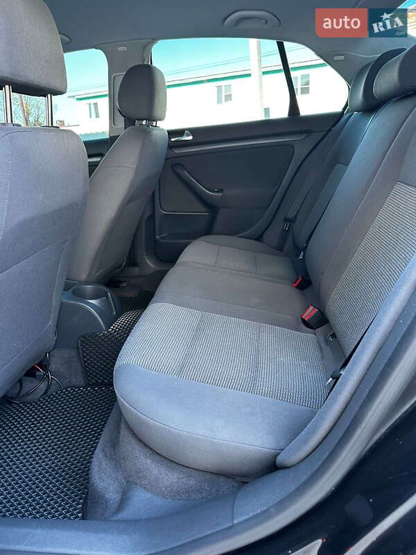 Седан Volkswagen Jetta 2006 в Надворной фото 13 Седан Volkswagen Jetta 2006 в Надворной