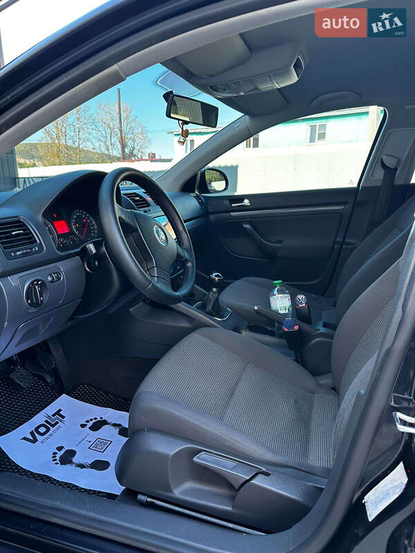 Седан Volkswagen Jetta 2006 в Надворной фото 18 Седан Volkswagen Jetta 2006 в Надворной