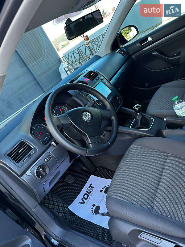 Седан Volkswagen Jetta 2006 в Надворной фото 19 Седан Volkswagen Jetta 2006 в Надворной