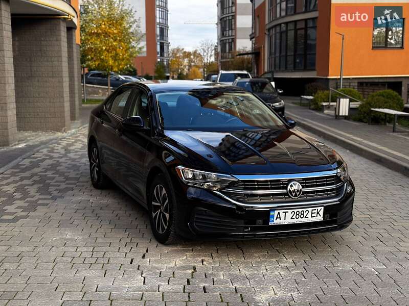 Седан Volkswagen Jetta 2022 в Ивано-Франковске