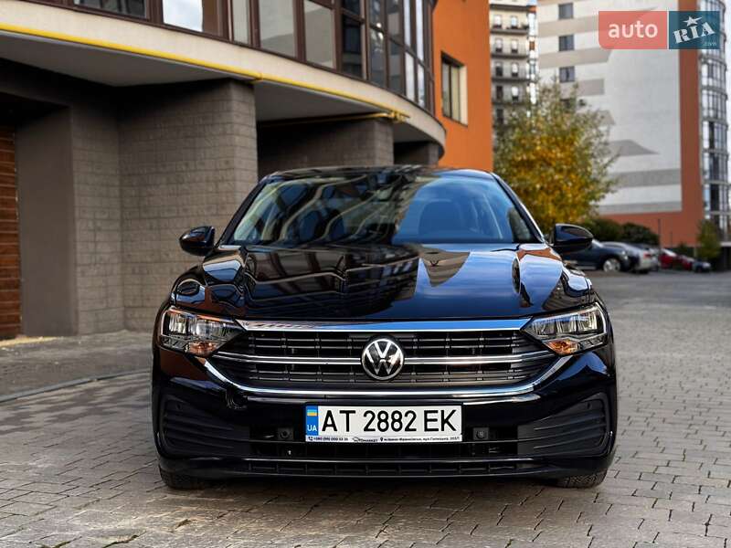 Седан Volkswagen Jetta 2022 в Ивано-Франковске