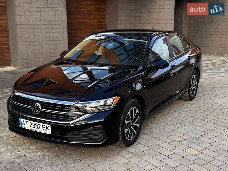 Седан Volkswagen Jetta 2022 в Ивано-Франковске