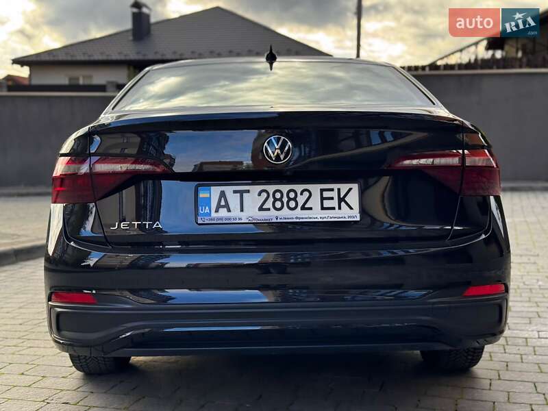 Седан Volkswagen Jetta 2022 в Ивано-Франковске