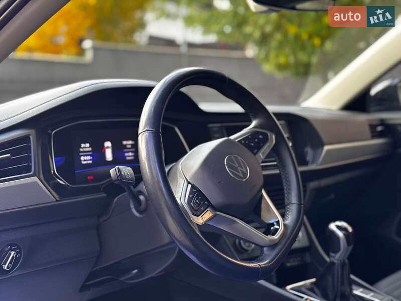 Седан Volkswagen Jetta 2022 в Ивано-Франковске