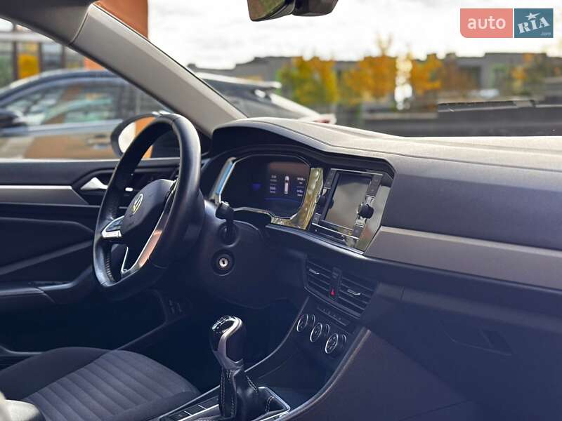 Седан Volkswagen Jetta 2022 в Ивано-Франковске