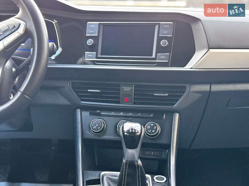 Седан Volkswagen Jetta 2022 в Ивано-Франковске