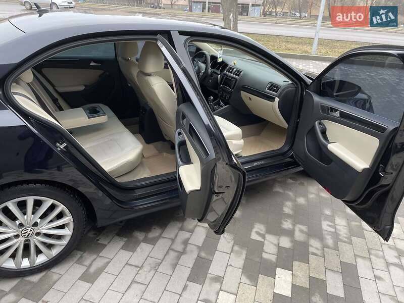 Седан Volkswagen Jetta 2016 в Виннице фото 13 Седан Volkswagen Jetta 2016 в Виннице