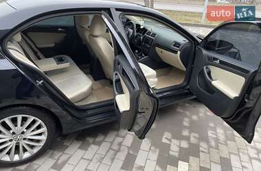 Седан Volkswagen Jetta 2016 в 