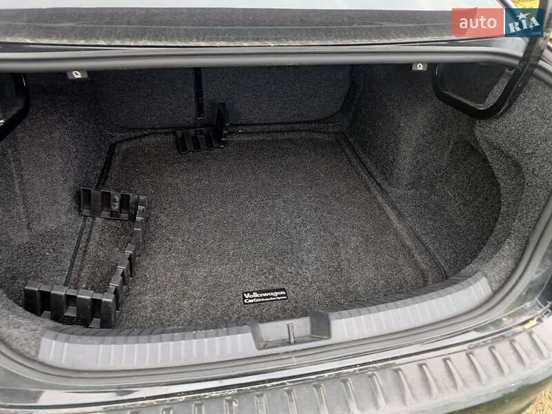 Седан Volkswagen Jetta 2020 в Черкасах