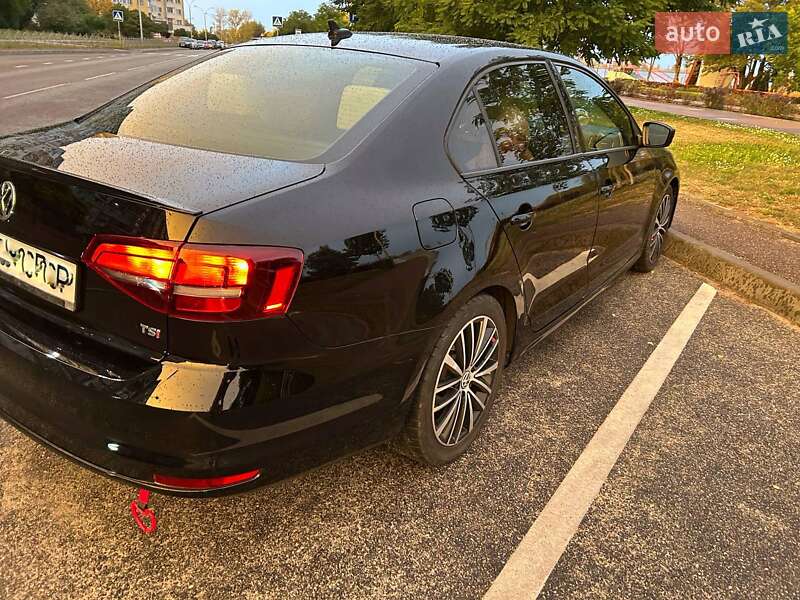 Седан Volkswagen Jetta 2016 в Черкассах