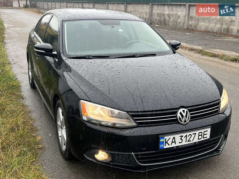 Седан Volkswagen Jetta 2013 в Киеве