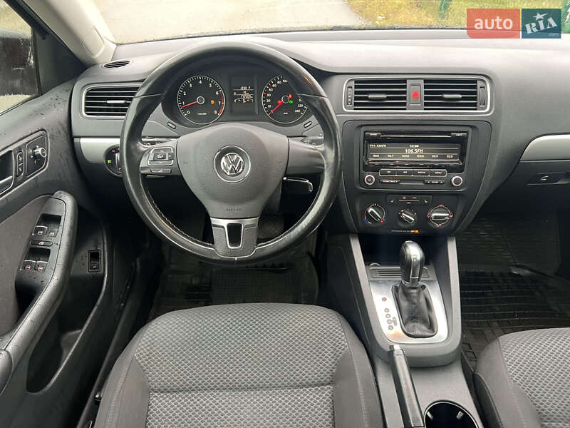 Седан Volkswagen Jetta 2013 в Киеве